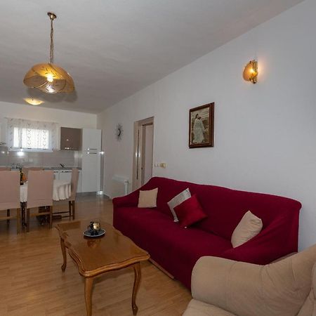 Apartments Tolic Biograd Na Moru Ngoại thất bức ảnh