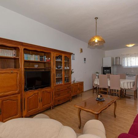 Apartments Tolic Biograd Na Moru Ngoại thất bức ảnh