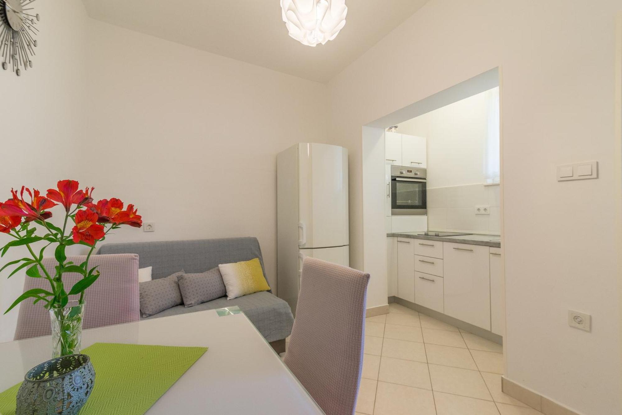 Apartments Tolic Biograd Na Moru Ngoại thất bức ảnh
