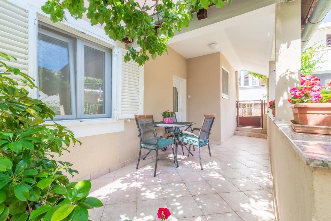 Apartments Tolic Biograd Na Moru Ngoại thất bức ảnh