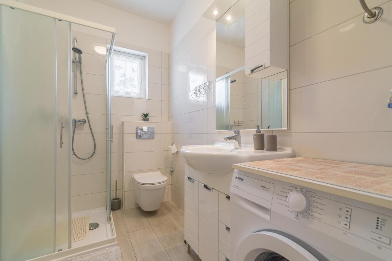 Apartments Tolic Biograd Na Moru Ngoại thất bức ảnh