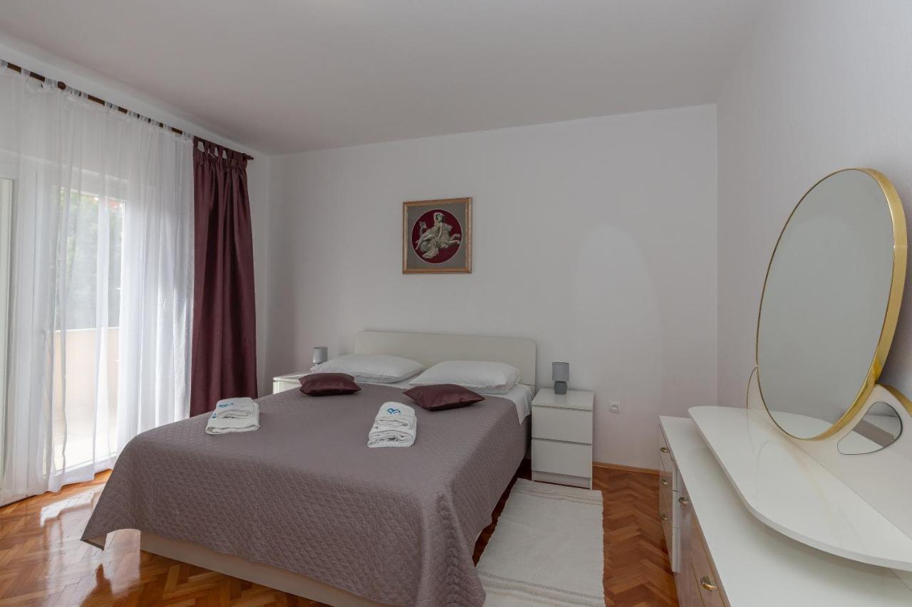 Apartments Tolic Biograd Na Moru Ngoại thất bức ảnh