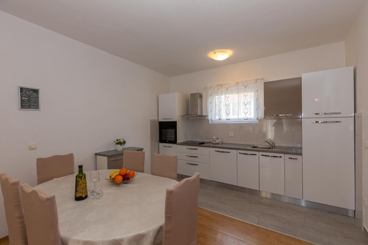 Apartments Tolic Biograd Na Moru Ngoại thất bức ảnh