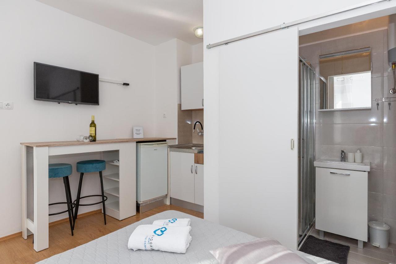 Apartments Tolic Biograd Na Moru Ngoại thất bức ảnh