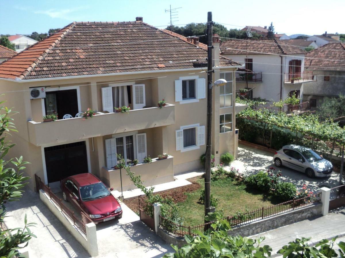 Apartments Tolic Biograd Na Moru Ngoại thất bức ảnh